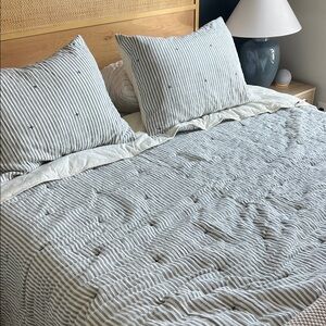 Hearth & Hand Blue Striped Comforter Set